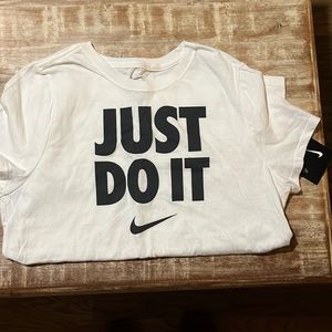 Nike girls short sleeve shirt